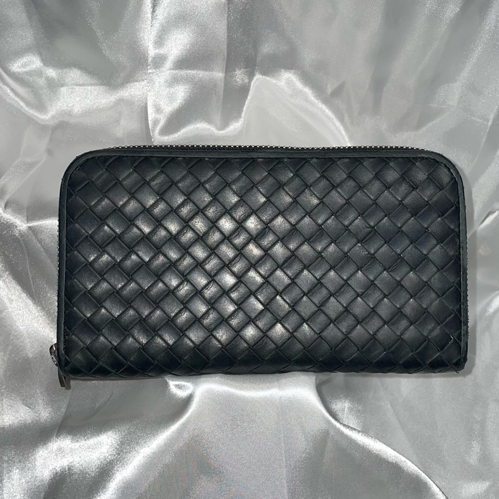 **SOLD** Authentic BOTTEGA VENETA Black Woven Leather Zip-Around Wallet